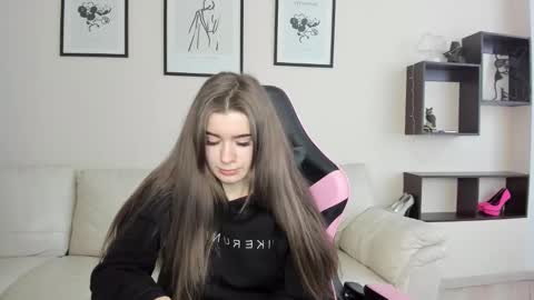 dazdrasmigdasue online show from March 2025 02:37:02 PM