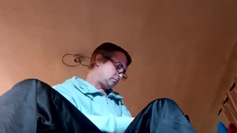 Snapshot of dazzill chatting on January 2025 10:39:01 PM Dazzill online show from January 2025 10:39:01 PM