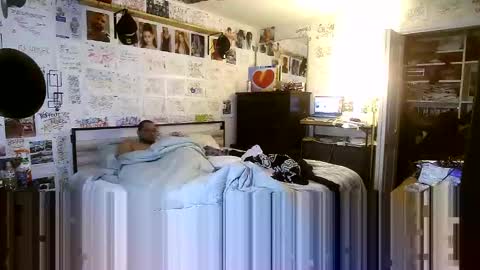 dbeamon92 online show from February 2026 10:49:01 AM