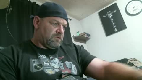 Snapshot of deango831 chatting on February 2025 11:06:01 PM Deango online show from February 2025 11:06:01 PM