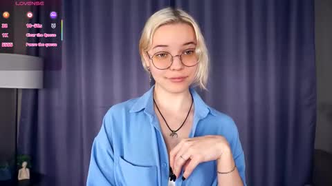 Snapshot of deannmaslen chatting on December 2025 05:13:01 AM Charlie 18yo online show from December 2025 05:13:01 AM