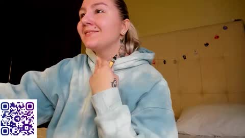 Debbie Mon Tue Fri Sun Sat GMT 3 1000am - 0400pm  online show from November 2025 05:12:02 PM