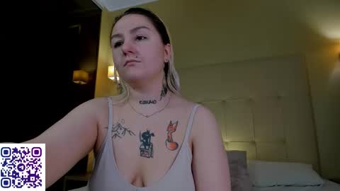 Debbie Mon Tue Fri Sun Sat GMT 3 1000am - 0400pm  online show from November 2025 06:39:01 PM