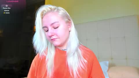 Debbie Mon Tue Fri Sun Sat GMT 3 1000am - 0400pm  online show from February 2026 05:55:02 PM