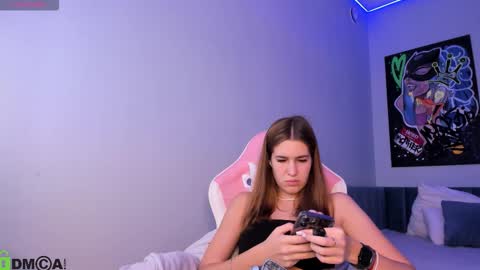 Snapshot of debbie_wools chatting on September 2025 10:35:02 PM Jennifer online show from September 2025 10:35:02 PM