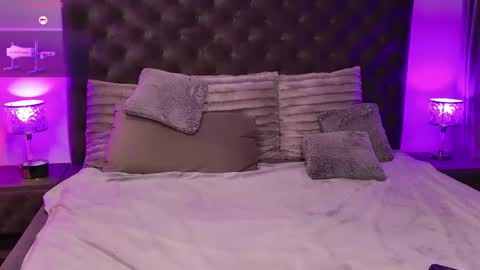 Snapshot of debinnyneanalover chatting on April 2026 08:39:01 AM debinnyneanalover online show from April 2026 08:39:01 AM