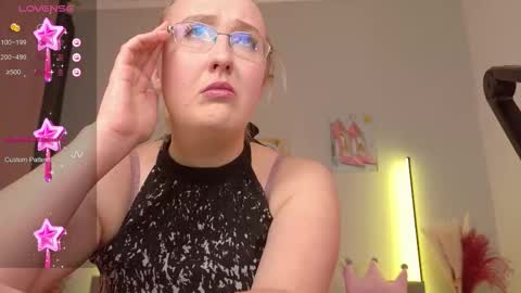 Cherry Pie online show from December 2025 10:02:01 AM