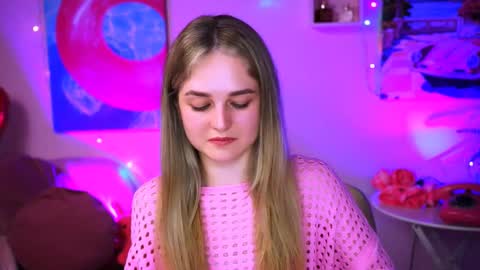 Snapshot of deboralarson chatting on March 2025 08:21:01 PM Debora online show from March 2025 08:21:01 PM