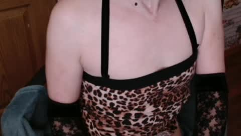 Snapshot of debramilf chatting on June 2026 02:27:02 AM DebraMilf online show from June 2026 02:27:02 AM