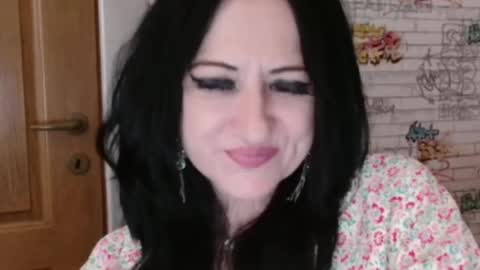 Snapshot of debramilf chatting on June 2026 01:12:02 AM DebraMilf online show from June 2026 01:12:02 AM