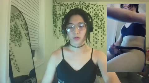 deciduousdoll online show from September 2025 05:56:01 AM