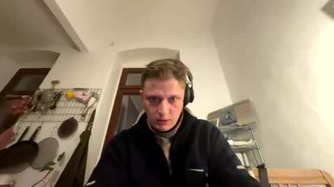 Snapshot of deep_long_vibes chatting on December 2024 11:20:02 PM deep_long_vibes online show from December 2024 11:20:02 PM