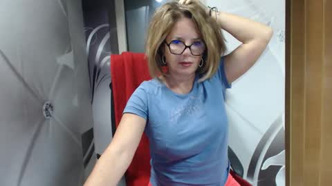 hi guys i m a cute milf i m here for good time and nice people pls be respectfool and enjoy me online show from October 2025 03:21:02 AM