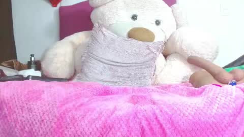 Selena online show from March 2025 06:04:02 AM