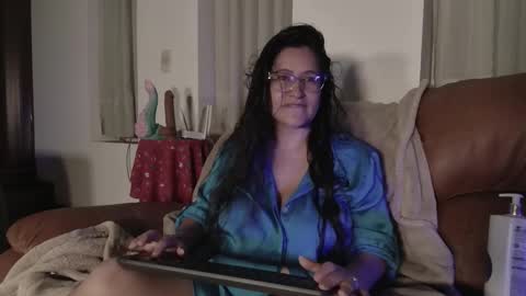 Snapshot of deesseluxure_ chatting on October 2025 07:04:02 AM Andre online show from October 2025 07:04:02 AM