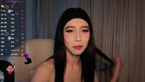 Stephanie.e  online show from November 2025 04:03:02 AM