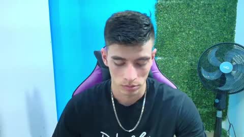 Snapshot of deiby_baby chatting on February 2025 04:14:01 AM DEIBY online show from February 2025 04:14:01 AM