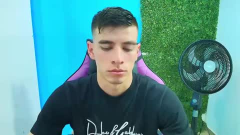 Snapshot of deiby_baby chatting on February 2025 10:40:02 PM DEIBY online show from February 2025 10:40:02 PM