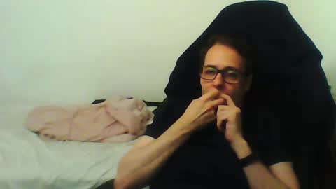 deimosmad online show from December 2025 06:15:01 PM