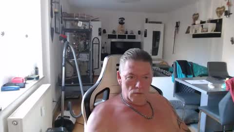 Snapshot of deinprinz2312 chatting on June 2026 04:38:02 AM deinprinz2312 online show from June 2026 04:38:02 AM