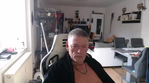 Snapshot of deinprinz2312 chatting on June 2026 04:25:02 AM deinprinz2312 online show from June 2026 04:25:02 AM