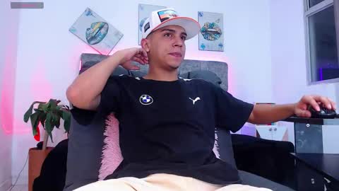 Snapshot of deivid_santoss chatting on November 2025 01:08:01 AM Deivid online show from November 2025 01:08:01 AM