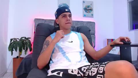 Snapshot of deivid_santoss chatting on November 2025 03:28:01 AM Deivid online show from November 2025 03:28:01 AM