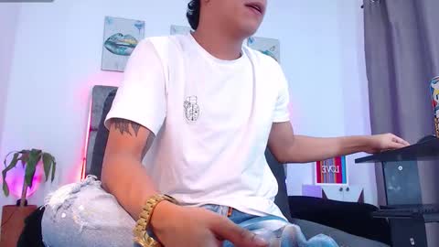 Snapshot of deivid_santoss chatting on December 2025 11:42:01 PM Deivid online show from December 2025 11:42:01 PM