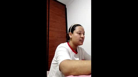 Sarah online show from May 2026 12:33:01 PM