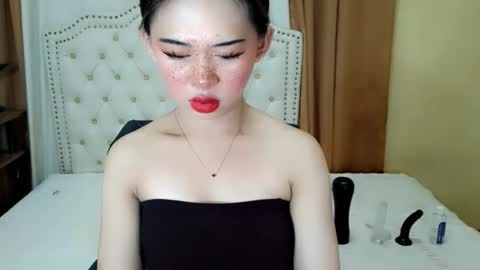 Snapshot of deliciously_sophie chatting on June 2026 02:23:02 AM Sophie online show from June 2026 02:23:02 AM
