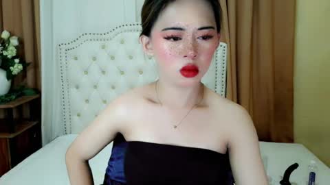 Snapshot of deliciously_sophie chatting on June 2026 04:09:01 AM Sophie online show from June 2026 04:09:01 AM
