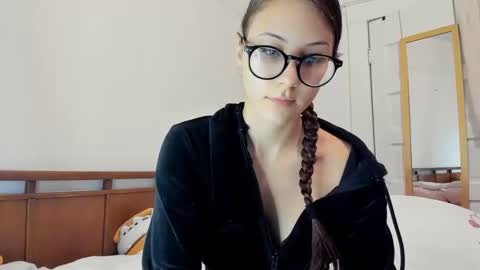 Snapshot of deliciousnoni chatting on December 2025 06:06:01 AM deliciousnoni online show from December 2025 06:06:01 AM