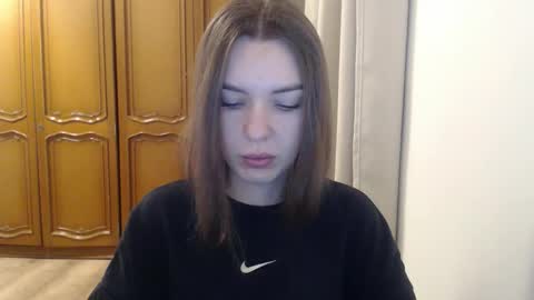 Aurora online show from December 2025 06:30:02 AM