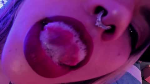 della online show from December 2025 09:00:01 PM