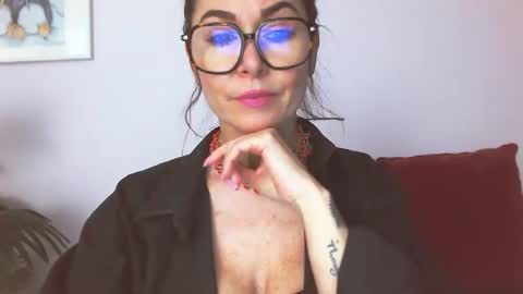 delilah_sweet online show from December 2025 04:38:01 PM