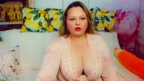 Snapshot of delinnia chatting on May 2026 10:00:02 AM Margo online show from May 2026 10:00:02 AM