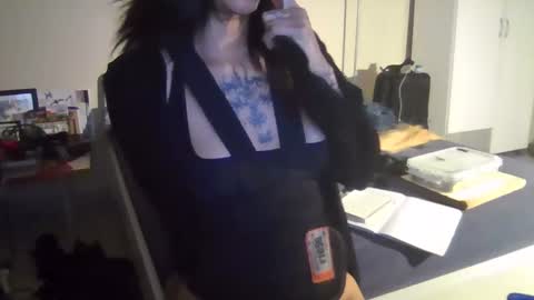 Delis online show from October 2025 10:42:02 PM