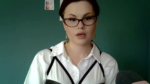 dellacrush_ online show from February 2025 10:37:02 AM