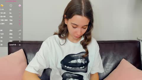 Eliza online show from May 2026 09:50:02 AM