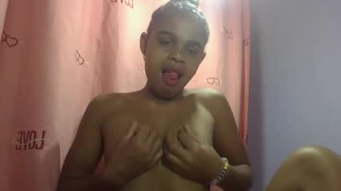 delphine online show from April 2026 02:16:02 AM