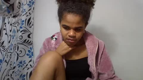 Snapshot of delphineee chatting on July 2026 07:22:01 AM delphine online show from July 2026 07:22:01 AM