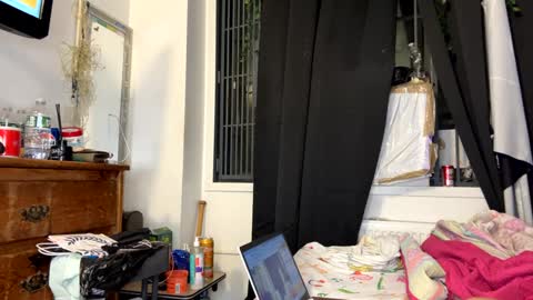 Snapshot of deluxxxeblu chatting on February 2025 11:13:02 PM TankinBody online show from February 2025 11:13:02 PM