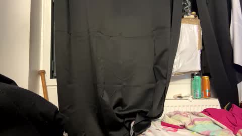 Snapshot of deluxxxeblu chatting on February 2025 06:55:01 AM TankinBody online show from February 2025 06:55:01 AM