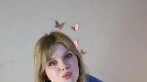 Maya  online show from December 2025 07:40:02 PM