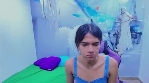 Snapshot of demi_leed chatting on November 2025 01:34:02 PM DEMI online show from November 2025 01:34:02 PM