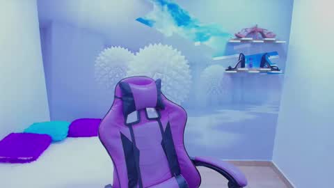 Snapshot of demi_leed chatting on November 2025 12:27:02 PM DEMI online show from November 2025 12:27:02 PM