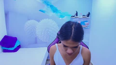 Snapshot of demi_leed chatting on November 2025 12:38:01 PM DEMI online show from November 2025 12:38:01 PM