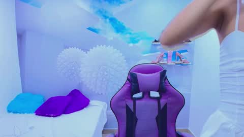 Snapshot of demi_leed chatting on November 2025 12:28:02 PM DEMI online show from November 2025 12:28:02 PM