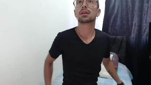 demian_val_4 online show from February 2025 07:05:02 PM