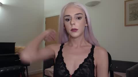 Demii online show from September 2025 09:31:02 PM